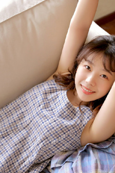 有4男2女共6个人站成一排