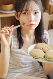 年轻女教师2